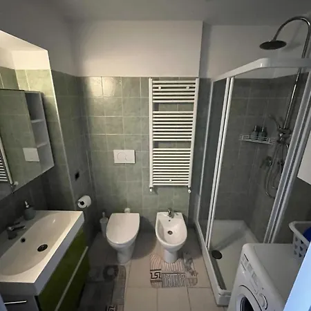 Apartment Entire House - Cute And Modern Flat, Very Well Connected To The Center *